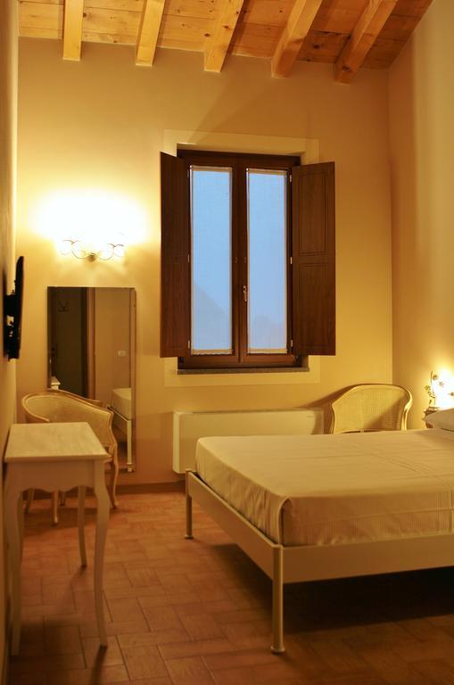 Agriturismo Cavrigo Lodi Phòng bức ảnh