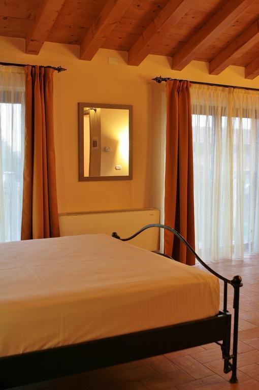 Agriturismo Cavrigo Lodi Phòng bức ảnh